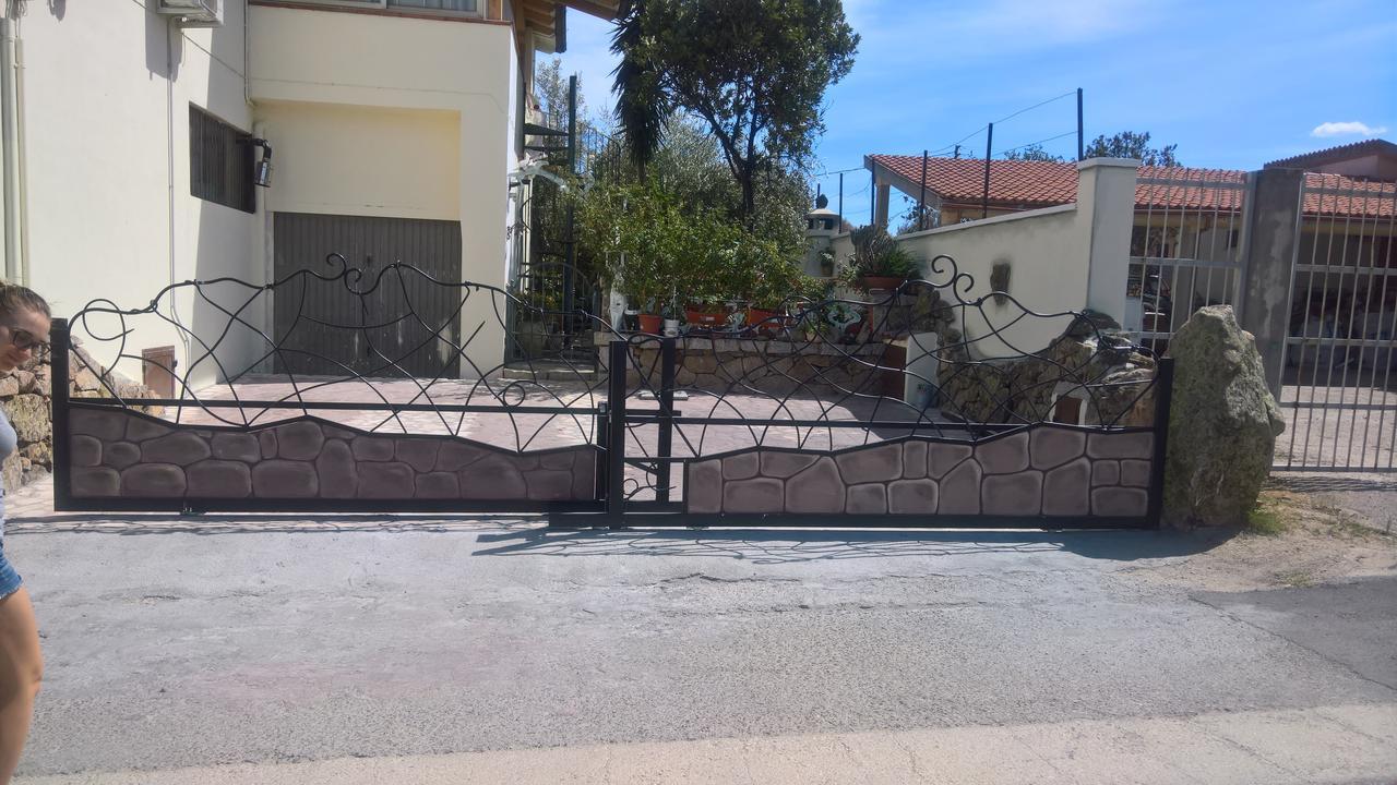 Casa Vacanza Giulia Budoni Exterior foto